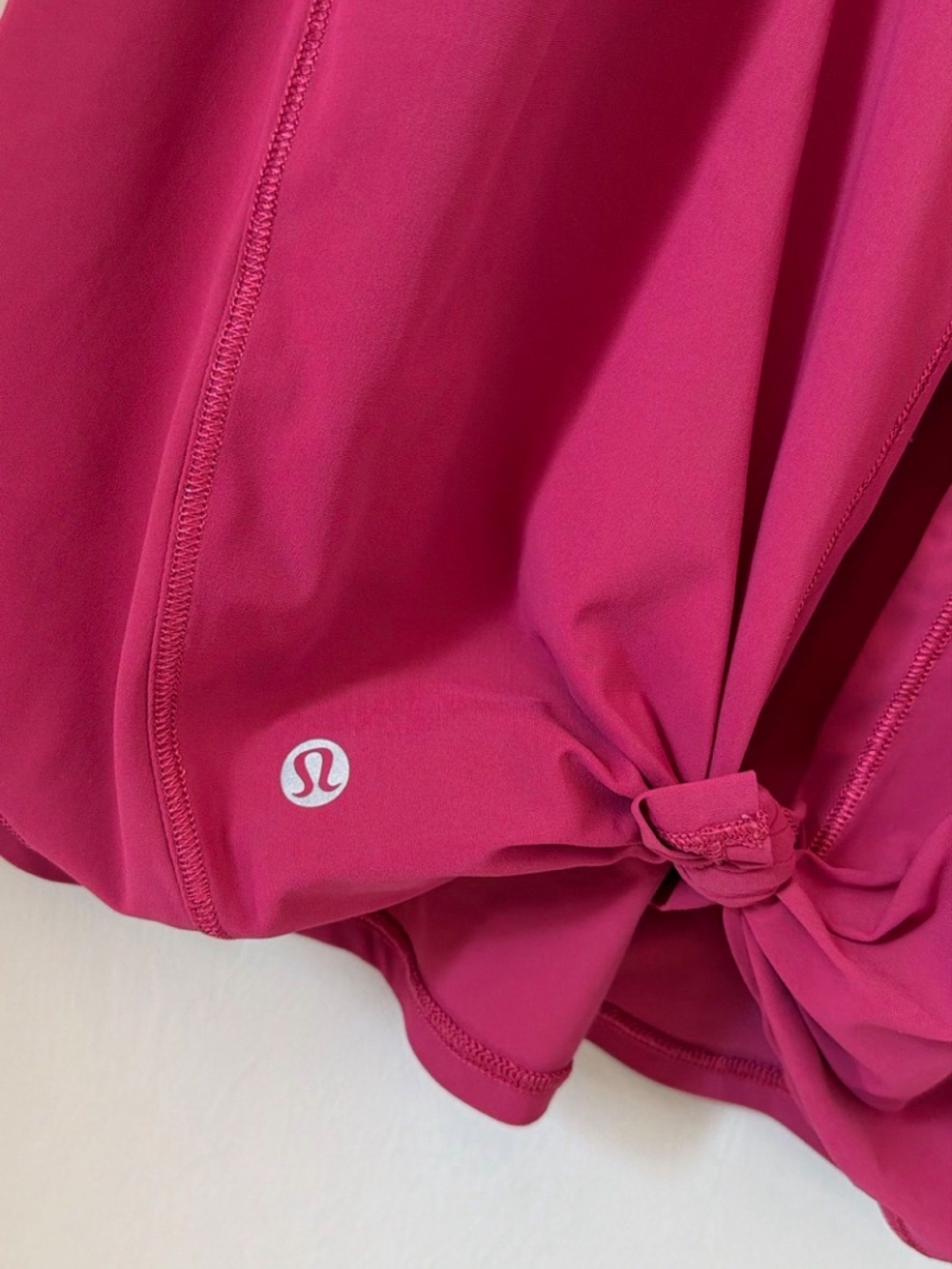 Lululemon - Picture 3 of 3